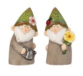Gnome with watering can & flower in