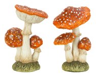 Mushrooms standing on grass base