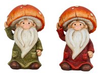 Autumn gnomes with mushroom hat standing