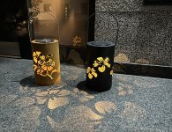 Metall Laterne schwarz mit Blumendesign