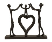 Familie-Herz-Skulptur auf Holzsockel