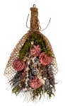 Dried flower arrangement for hanging