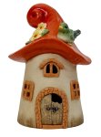 Pilzhaus mit rotem Dach & Solarlicht