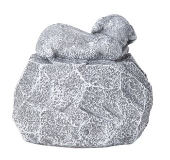 Hund auf Grabstein h=15cm b=17cm