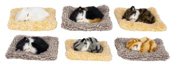 Katze 9cm liegend auf Kissen