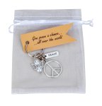 Engel m. PEACE-Anhänger als