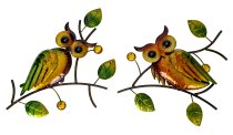 Metal wall decoration owl sitting on