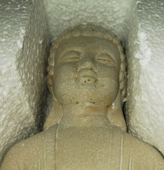 Buddha sitzend creme h=30cm, B-WARE!