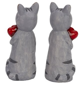 Katze grau stehend mit Herz in der Hand